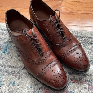 Nearly new, mint condition Allen Edmonds Strand Cap Toe Oxford 9D